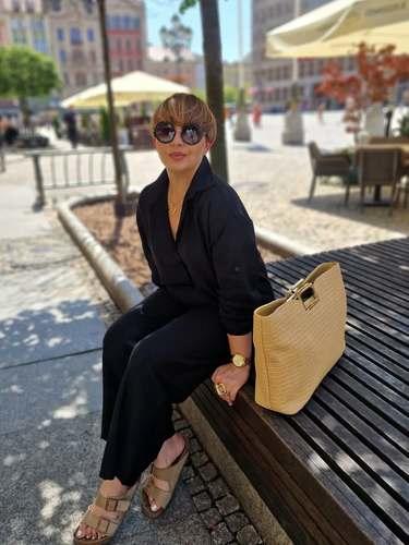 _momof3.woman_wife