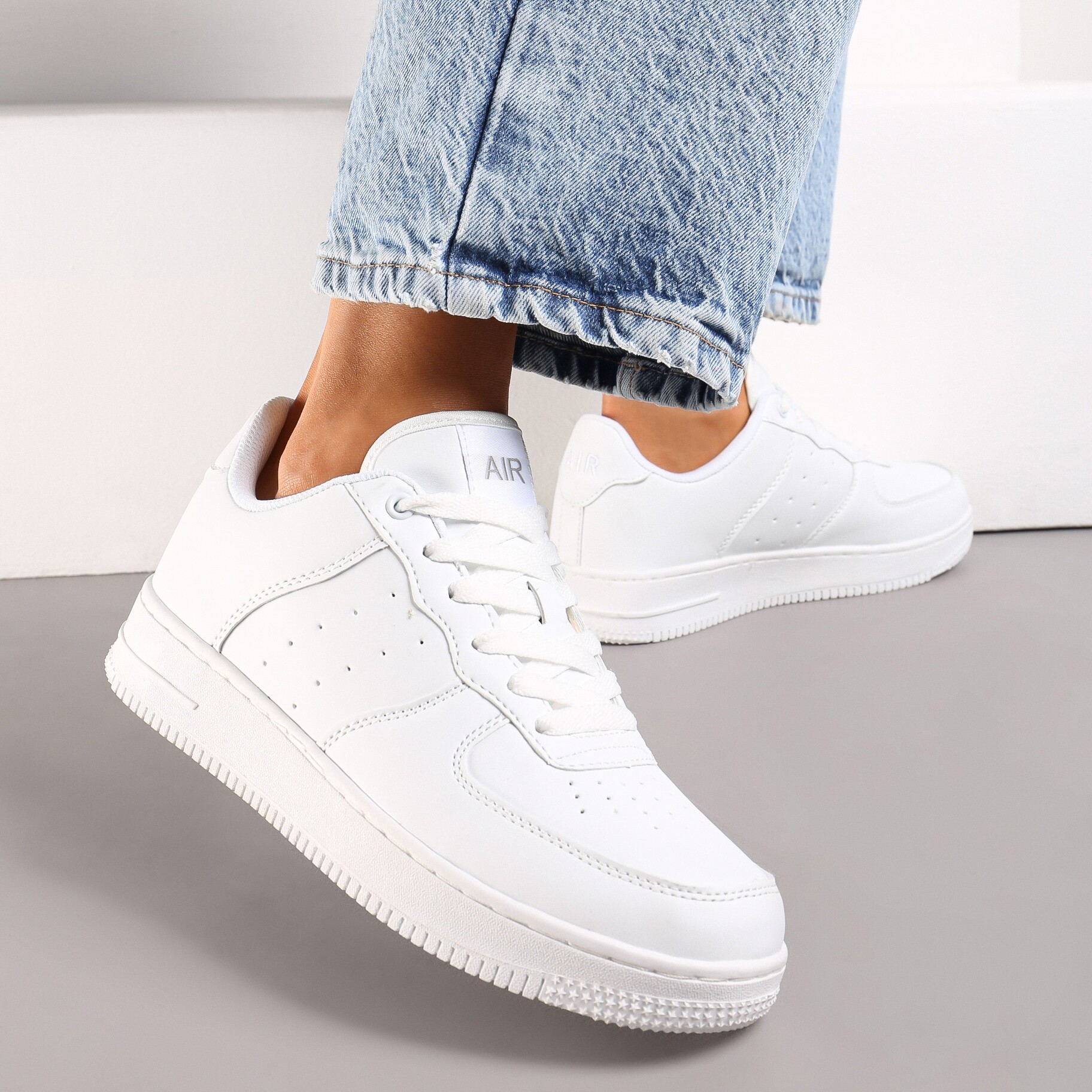 Białe Sneakersy Coreadenah, biały, imitacja skóry, Renee, damski, przejściowy, rozmiar 40