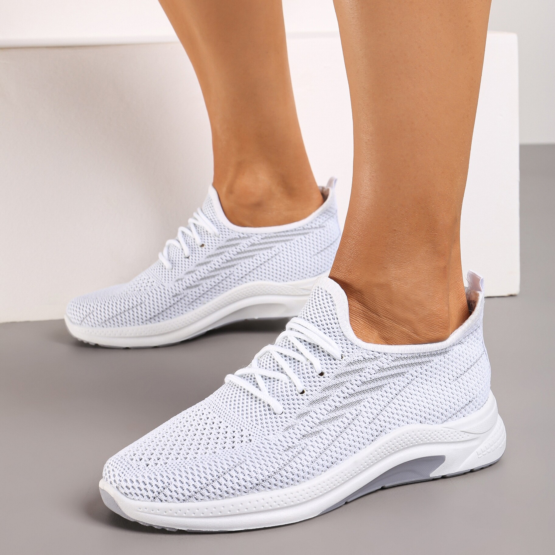 Białe Siateczkowe Buty Sportowe na Piankowej Podeszwie Linidas, biały, materiał tekstylny, Renee, damski, letni, rozmiar 38