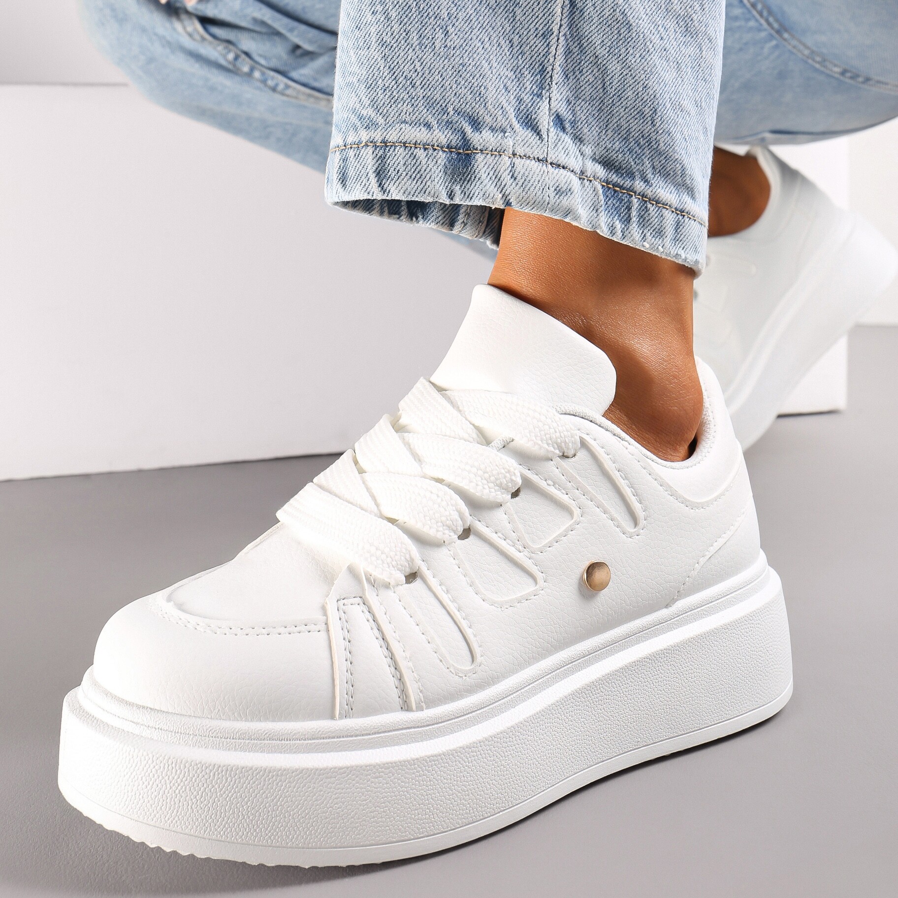 Białe Sneakersy na Grubej Podeszwie przed Kostkę Alisis, biały, imitacja skóry, Renee, damski, przejściowy, rozmiar 40