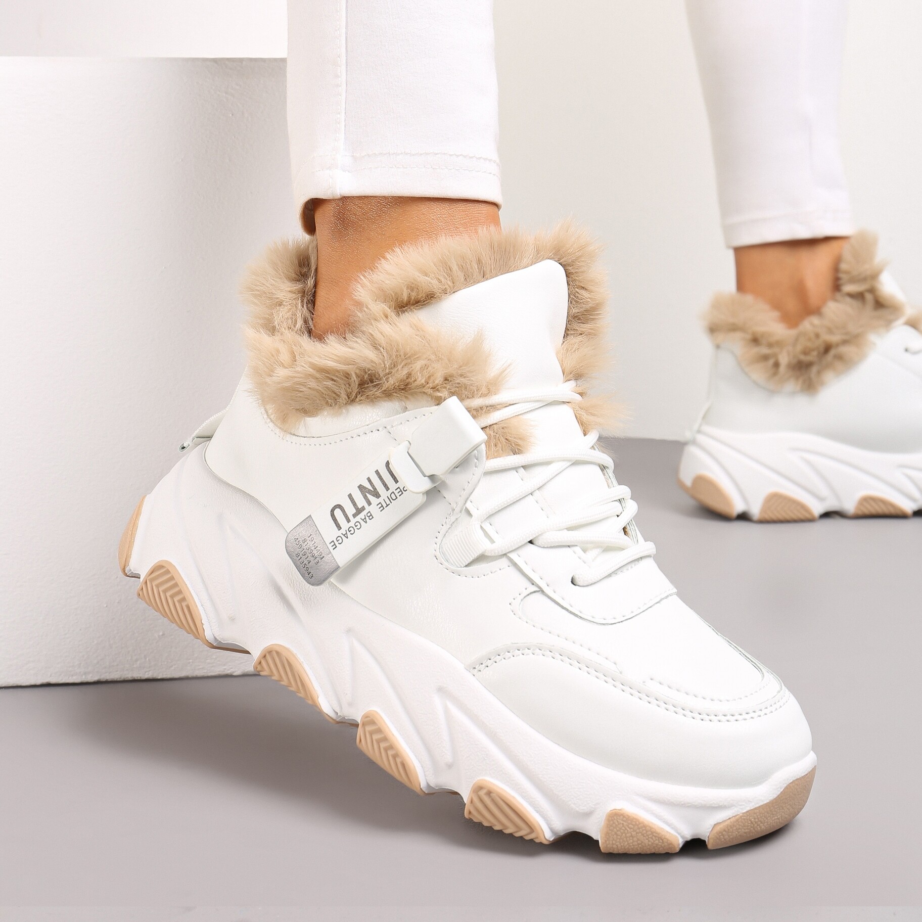 Białe Sznurowane Sneakersy Chunky z Futerkiem i Grubą Podeszwą Nimfore, biały, imitacja skóry, Renee, damski, zimowy, rozmiar 39