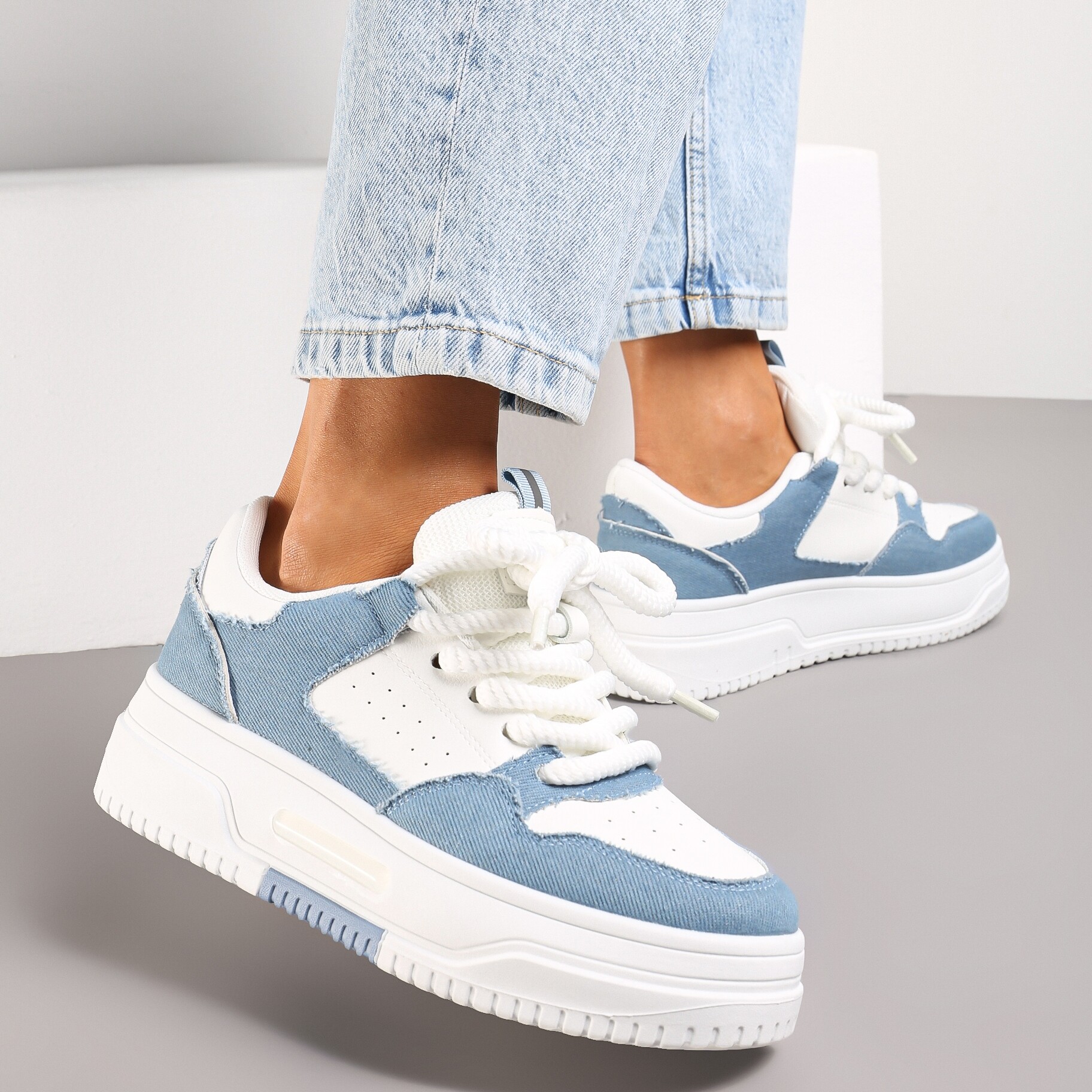 Biało-Niebieskie Sneakersy na Platformie Wiązane na Szerokie Sznurowadła Viletra, biały, imitacja skóry, Renee, damski, przejściowy, rozmiar 39