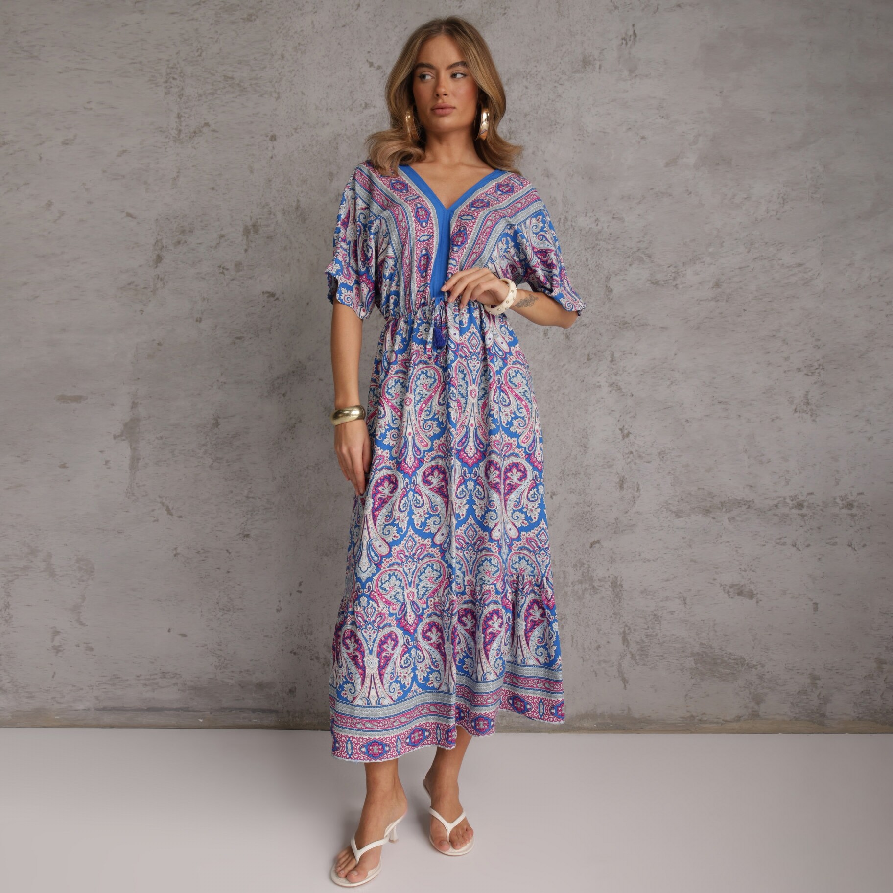Niebiesko-Fuksjowa Wiskozowa Sukienka Maxi z Gumką w Pasie Ozdobiona Wzorem Paisley Larite, niebieski, tkanina, Renee, damski, letni, rozmiar M
