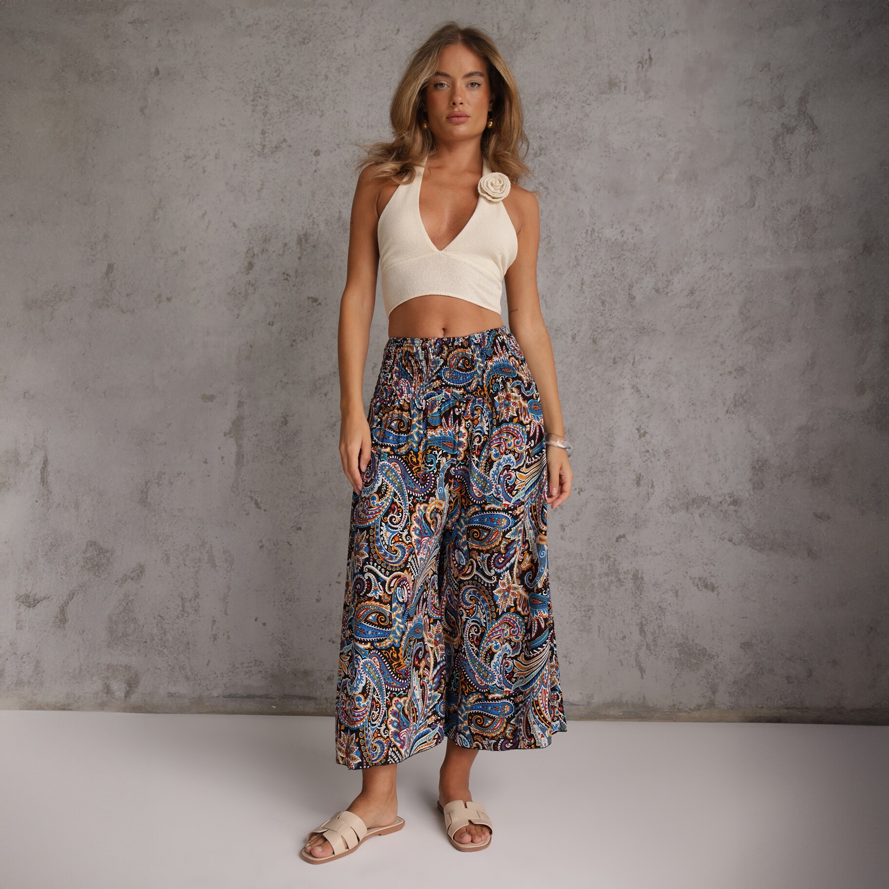 Czarno-Granatowe Spodnie Culottes z Bawełnianej Tkaniny Ozdobione Wzorem Paisley Gwinamas, czarny, tkanina, Renee, damski, letni, rozmiar M