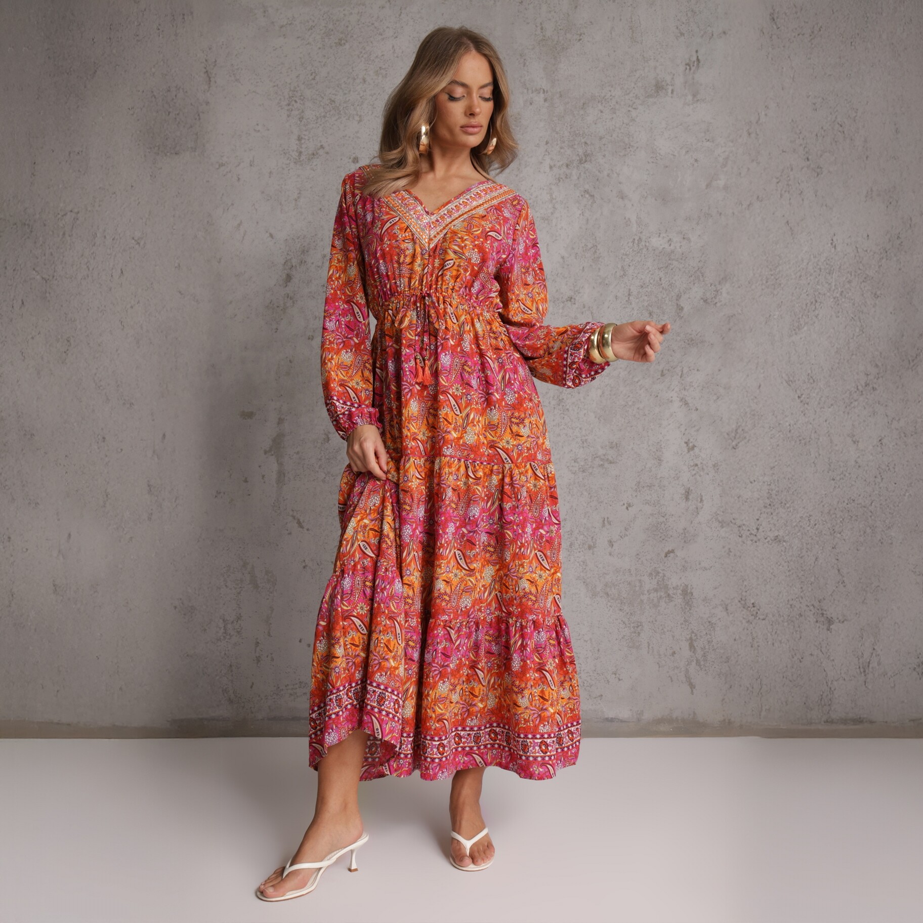 Czerwona Sukienka z Dekoltem w V o Rozkloszowanym Fasonie w Print Paisley Akka, czerwony, tkanina, Renee, damski, letni, rozmiar L