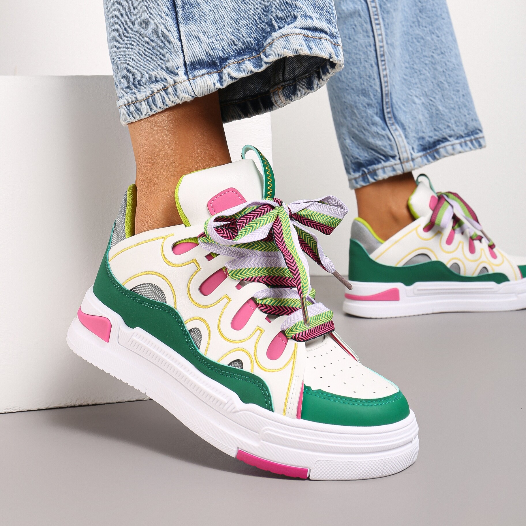 Biało-Zielone Sneakersy na Platformie z Grubymi Kolorowymi Sznurówkami Adrianu, biały, imitacja skóry, Renee, damski, przejściowy, rozmiar 39