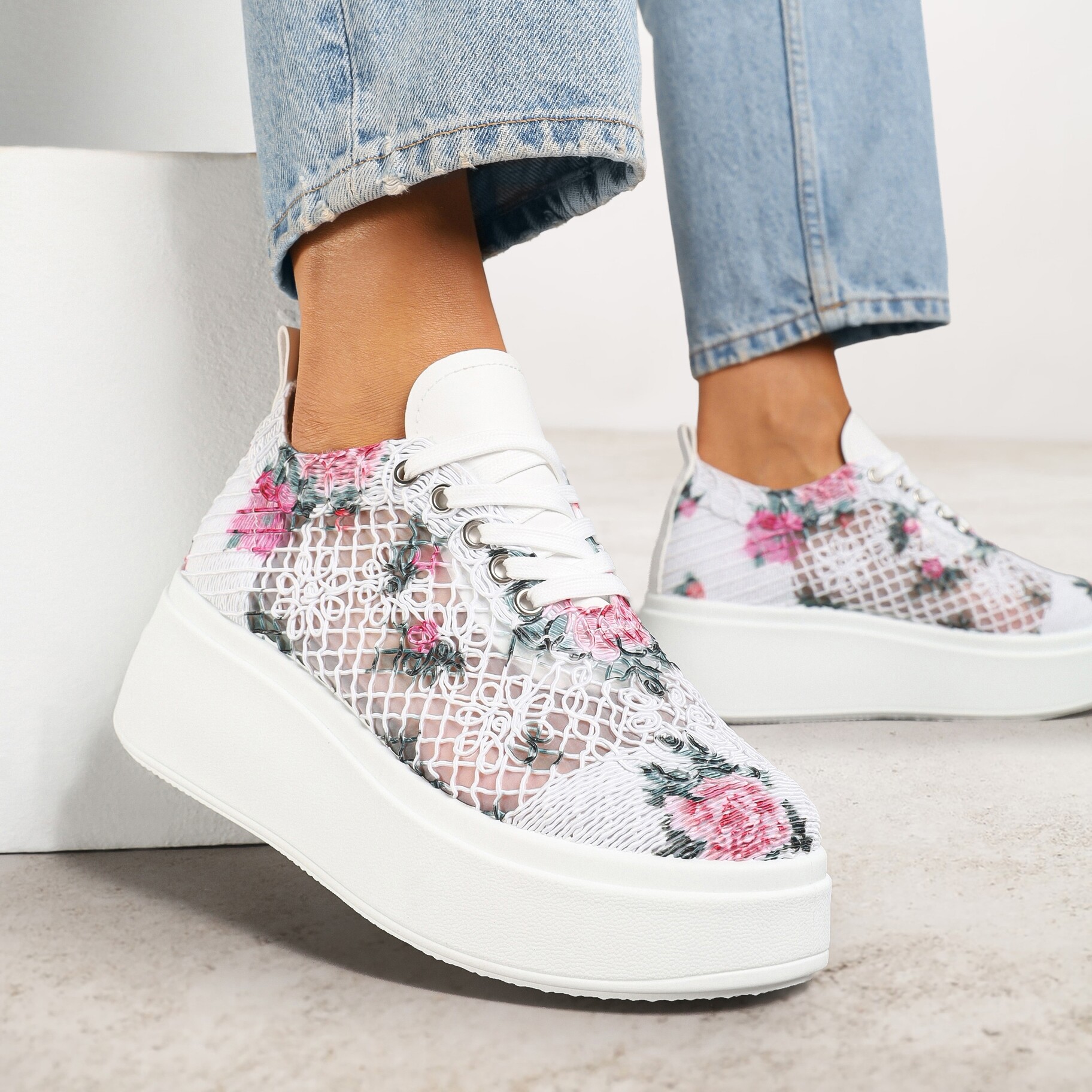 Białe Ażurowe Sneakersy Vices na Platformie w Kwiaty Halvisa, biały, materiał tekstylny, Renee, damski, letni, rozmiar 40