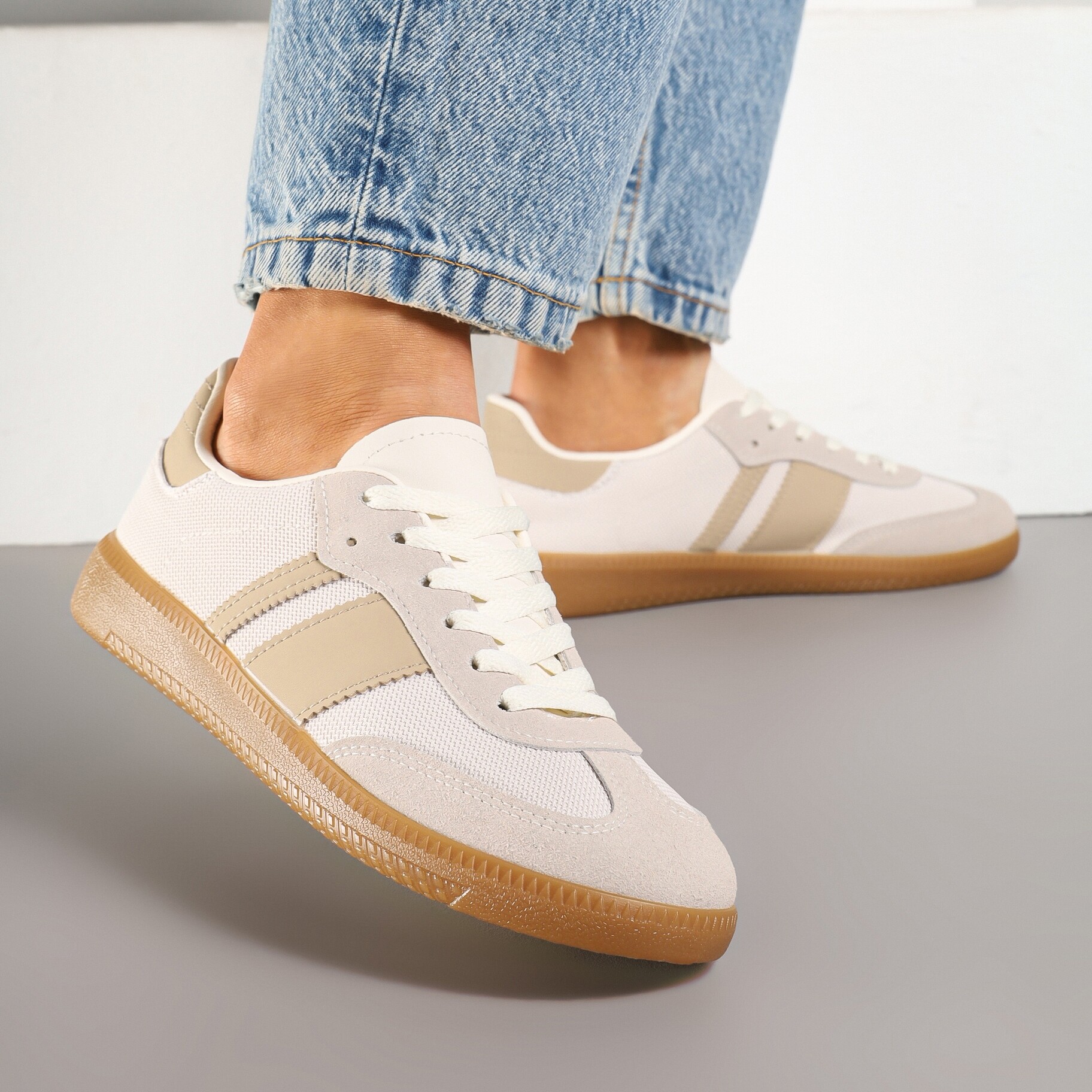 Beżowe Sneakersy na Kauczukowej Podeszwie Ozdobione Paskami Emidi, beżowy, imitacja skóry, Renee, damski, przejściowy, rozmiar 38