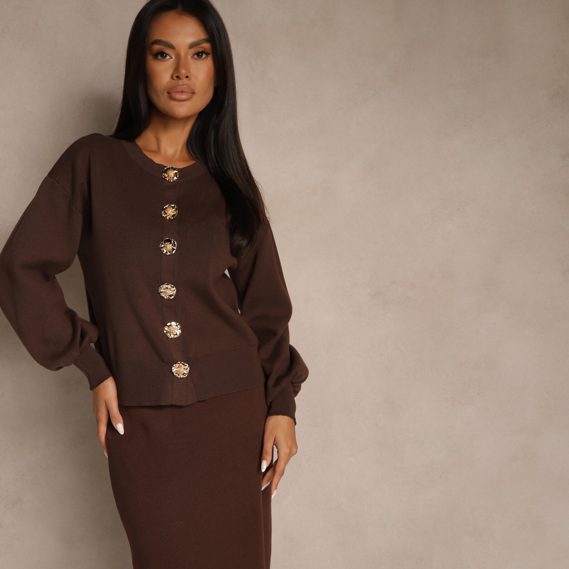 Brązowy Kardigan z Wiskozą Zdobiony Eleganckimi Napami i Bufiastymi Rękawami Acannte, brązowy, Renee, damski, zimowy, rozmiar ONE SIZE