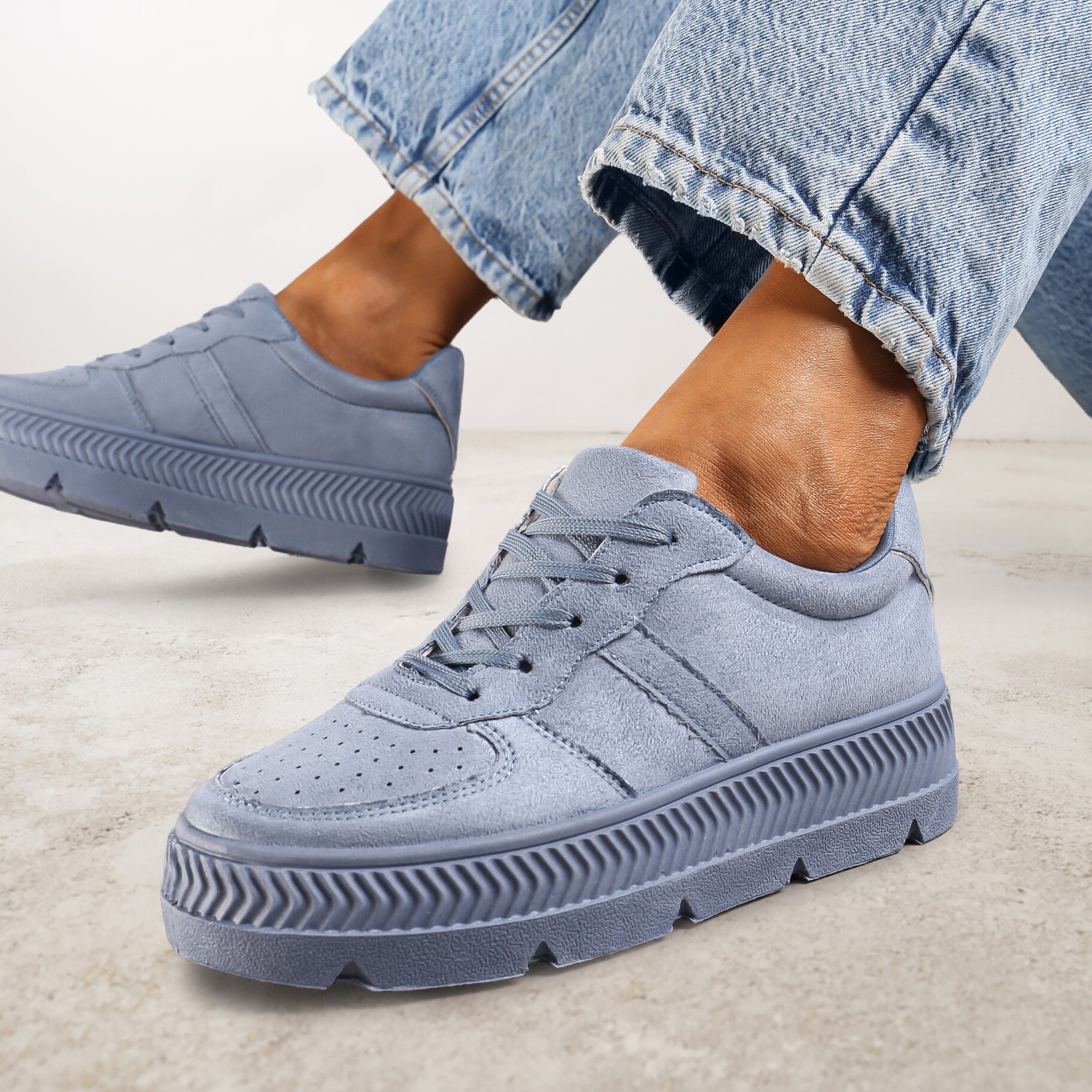Niebieskie Sneakersy z Perforacją na Żłobionej Podeszwie Riparian Rights, niebieski, imitacja zamszu, Renee, damski, przejściowy, rozmiar 40