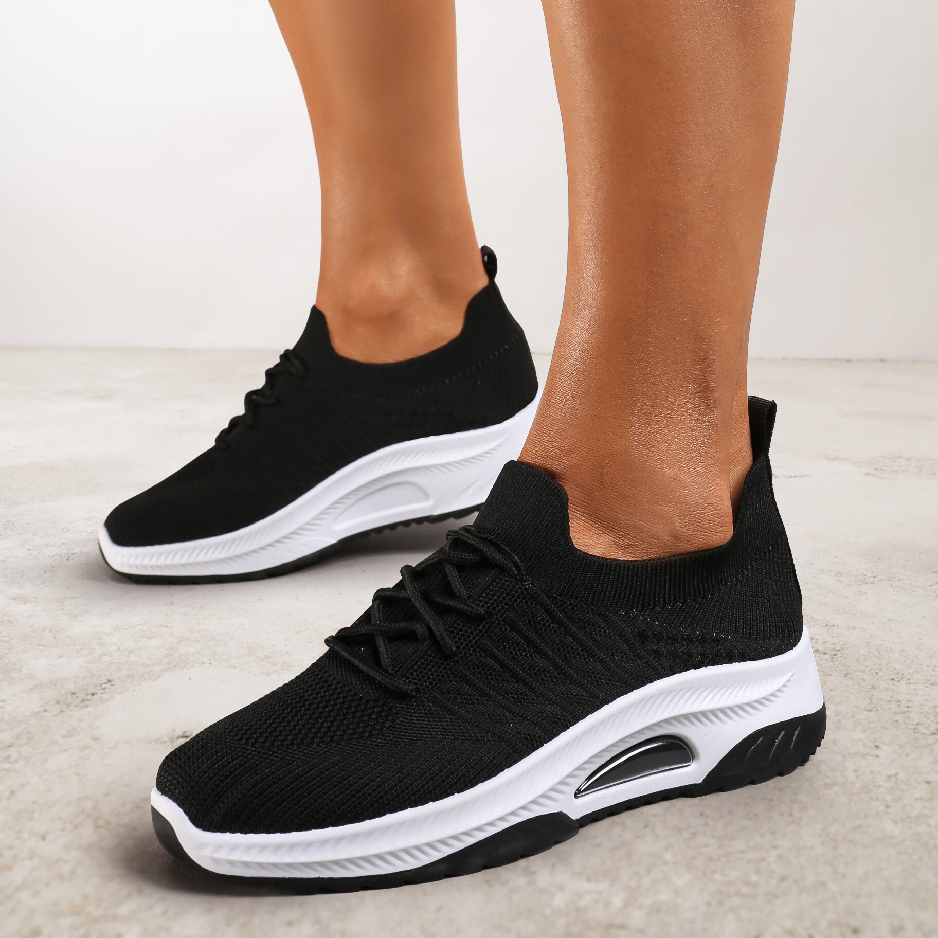 Czarne Wsuwane Buty Sportowe w Skarpetkowym Stylu z Ozdobną Podeszwą Moonlise, czarny, materiał tekstylny, Renee, damski, przejściowy, rozmiar 39