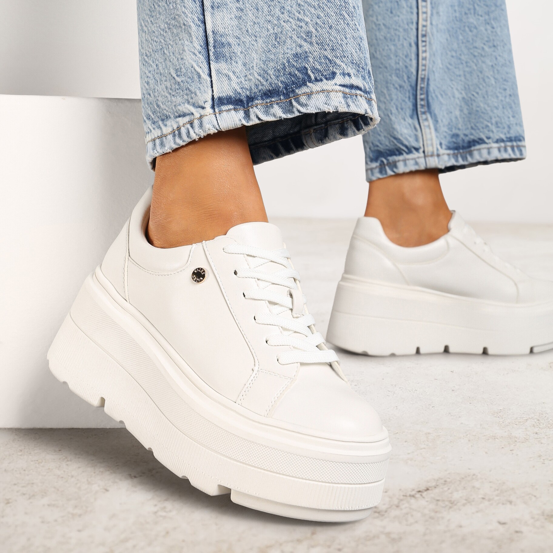 Białe Sneakersy Vices na Grubej Podeszwie Tuliri, biały, imitacja skóry, Renee, damski, przejściowy, rozmiar 37