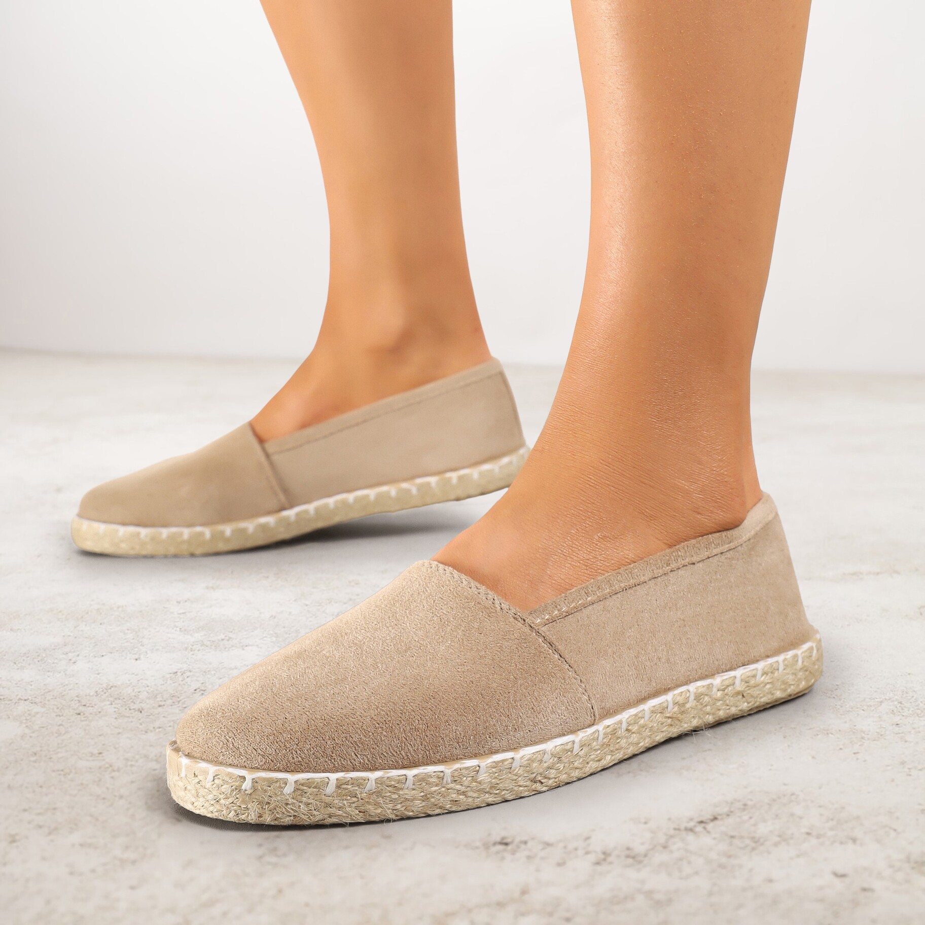 Ciemnobeżowe Espadryle Vices na Podeszwie Zdobionej Plecionką Sesoriela, beżowy, imitacja zamszu, Renee, damski, letni, rozmiar 39