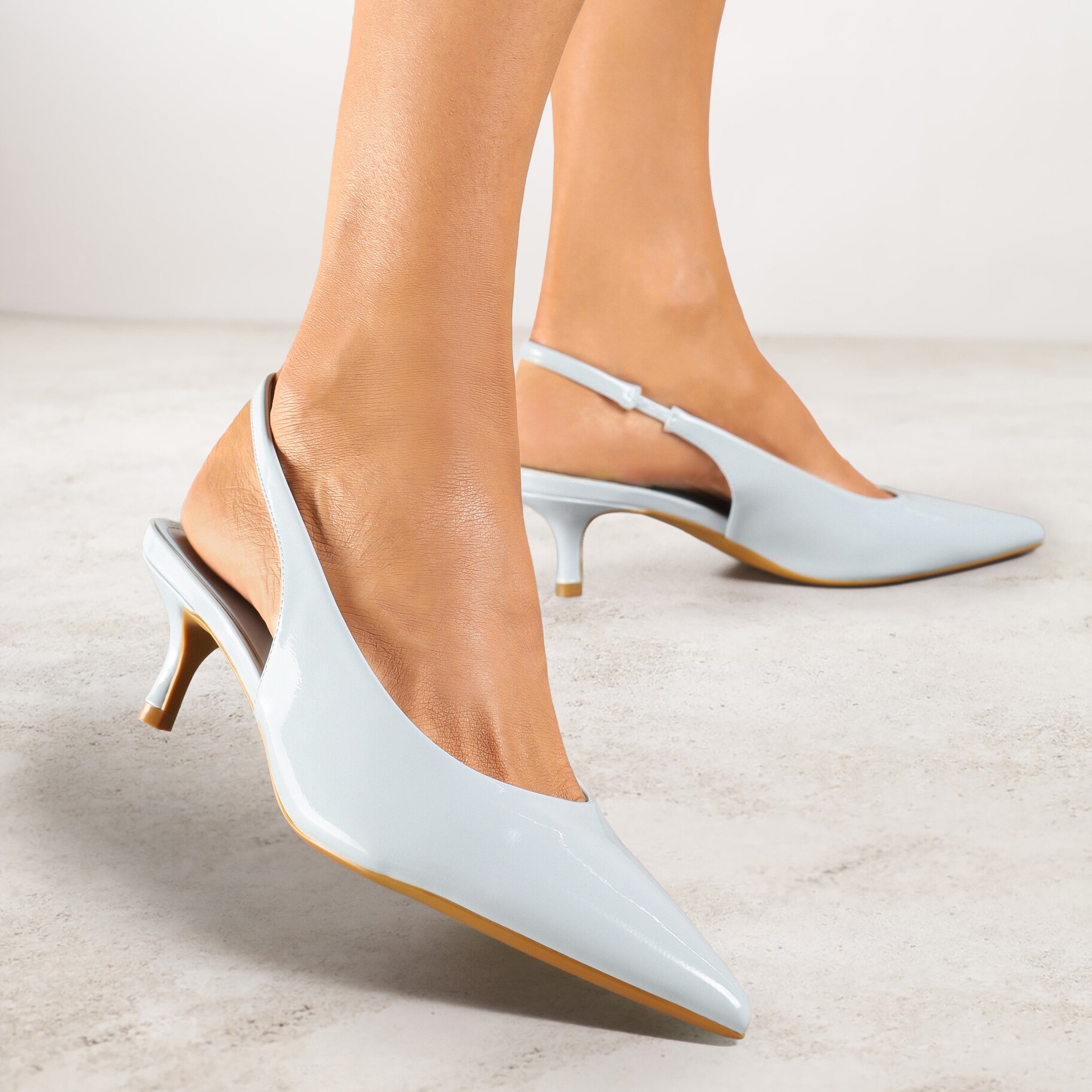 Niebieskie Czółenka Slingback Vices z Lakierowanym Połyskiem na Kaczuszce Sonwena, niebieski, lakierowana imitacja skóry, Renee, damski, letni, rozmiar 39