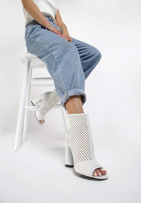 Białe Botki Kendall + Kylie Openwork
