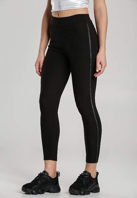 Czarne Legginsy Phinassa