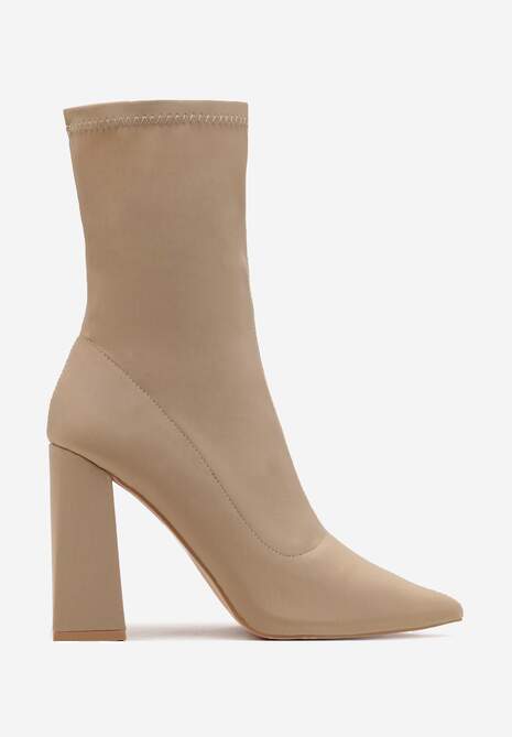 Botine bej Uriana 4