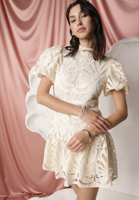 Jasnobeżowa Sukienka Amathinna