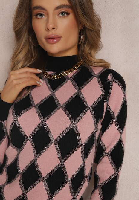 Różowy Sweter w Romby z Półgolfem Morphades 5