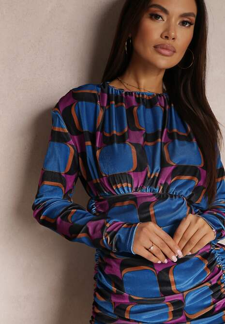 Rochie albastră cu drapaj și imprimeu geometric Biyo 5