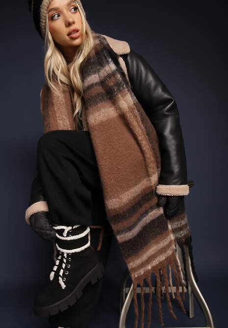 Czarne Botki Workery na Grubej Podeszwie z Futerkiem Valiro 4