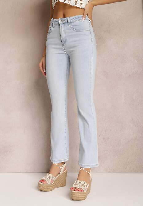 Jasnoniebieskie Jeansy o Fasonie Flare Warrona 4