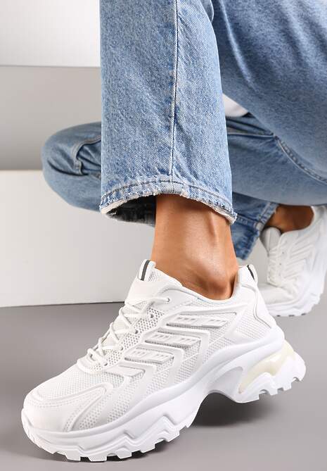 Białe Sneakersy na Masywnej Podeszwie Zdobione Kolorowymi Wstawkami Farete