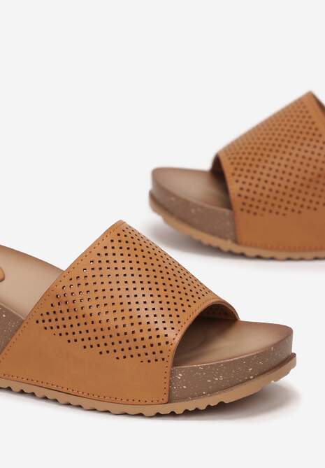 Brązowe Klapki na Koturnie z Szerokim Paskiem i Okrągłym Noskiem Rynn 5