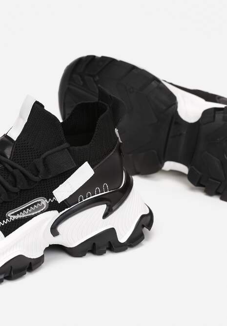 Czarne Sneakersy z Elastyczną Cholewką i Tłoczoną Podeszwą Linro 5
