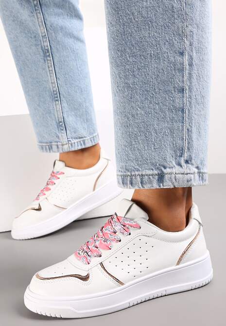 Biało-Szampańskie Sneakersy z Kolorowymi Sznurówkami i Metalicznymi Wstawkami Lania