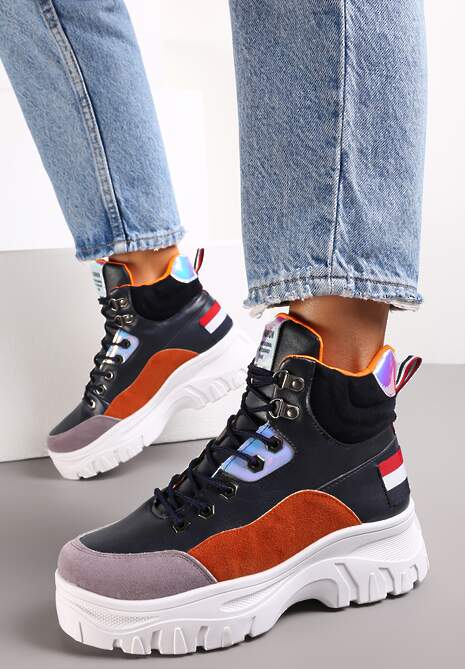 Niebieskie Sneakersy za Kostkę na Tłoczonej Podeszwie z Ozdobnymi Wstawkami Soraina