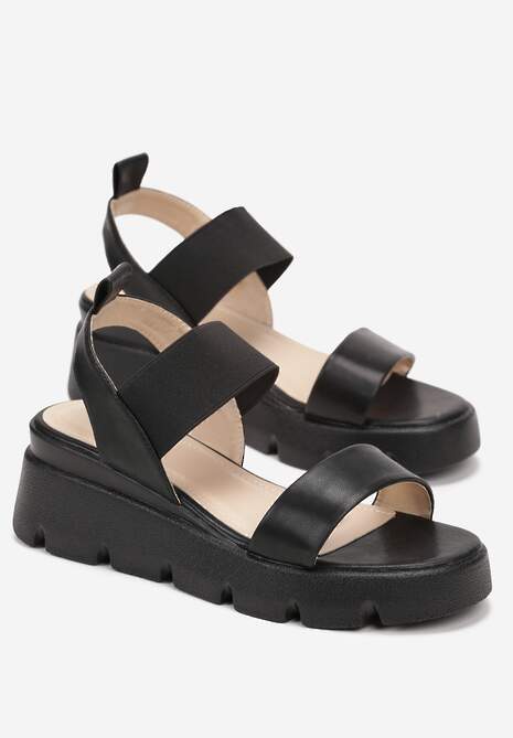 Czarne Wsuwane Sandały na Niskim Koturnie z Okrągłym Noskiem Derriona 4