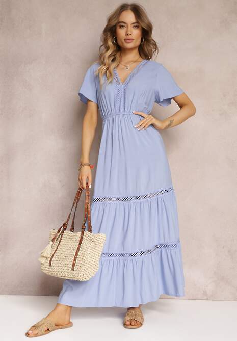 Jasnoniebieska Rozkloszowana Sukienka Maxi z Gumką w Talii i Koronkowym Dekoltem Cheteia