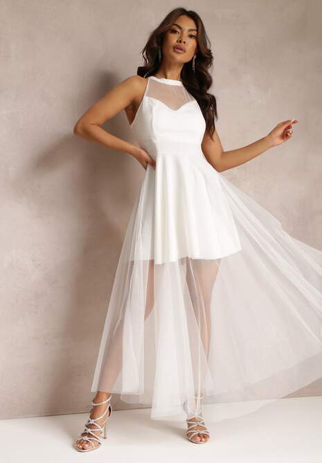 Biała Sukienka Maxi z Tiulowego Materiału z Rozkloszowanym Dołem i Usztywnionymi Miseczkami Jarissa