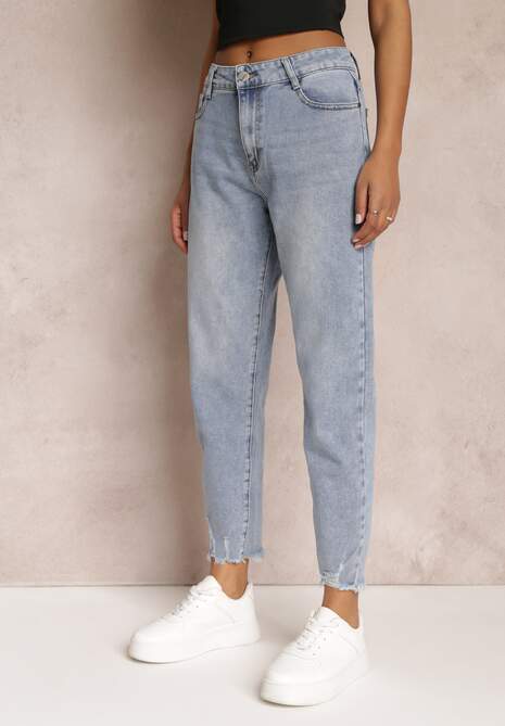 Niebieskie Jeansy o Fasonie Mom Fit z Przetarciami na Krawędzi Nogawek Feliva 4