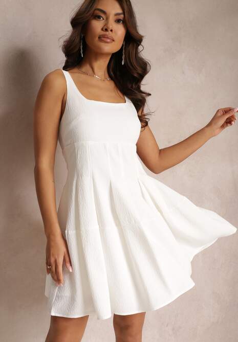 Biała Taliowana Sukienka na Ramiączkach Soalia