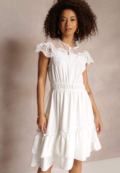 Biała Rozkloszowana Sukienka Midi z Gumką w Talii i Koronkowym Dekoltem Panita