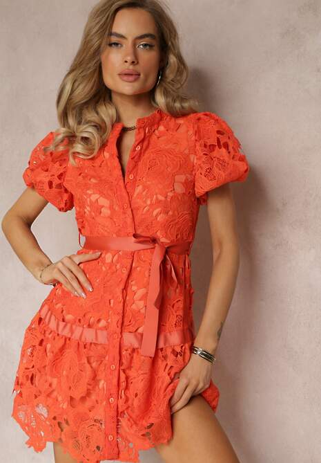 Pomarańczowa Koronkowa Sukienka Mini z Falbankami i Materiałowym Paskiem Mivan