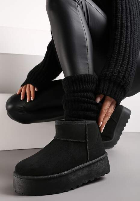 Ghete scurte negre pe platforma Elenith