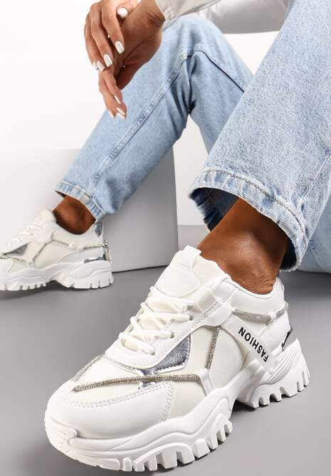 Białe Sznurowane Sneakersy z Ozdobnym Paskiem i Metalicznymi Wstawkami Asterella