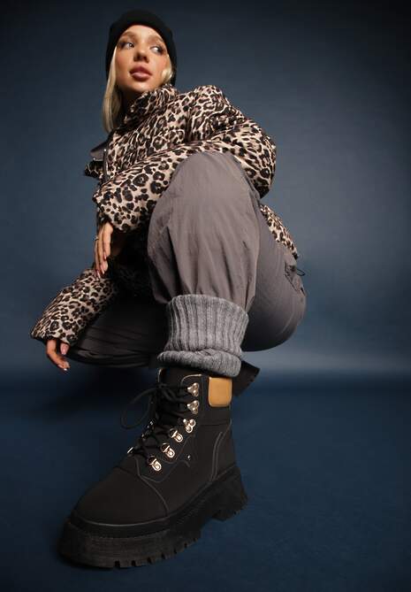 Czarne Traperki Leuna