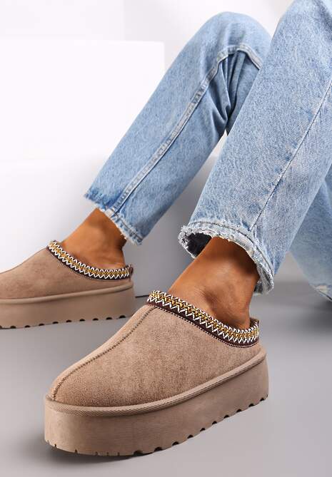 Ghete scurte maro închis pe platformă cu bordură brodată Brandise