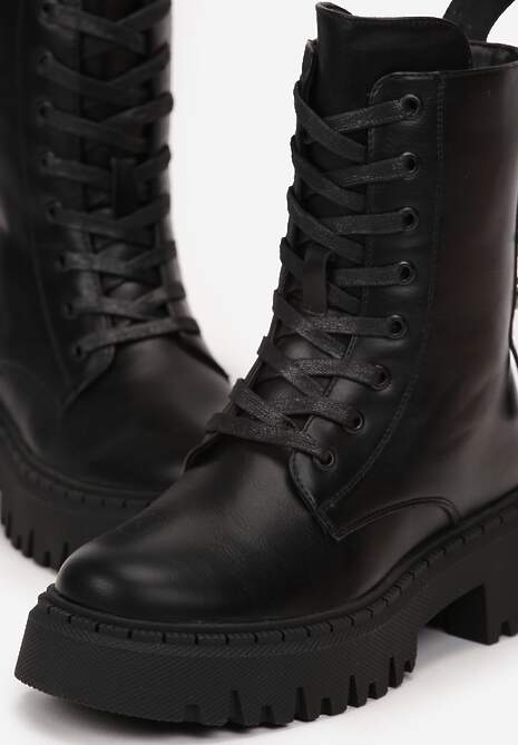 Czarne Botki Workery z Ozdobnym Paskiem z Nitami z Tyłu Edinsame 5