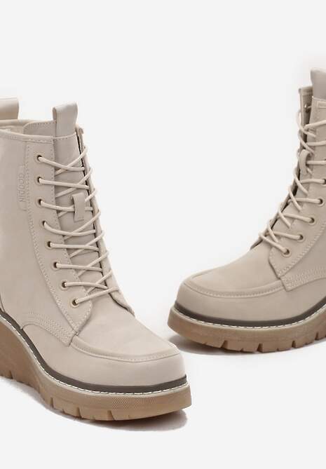 Botine Bej Cu Siret Pe Platforma Sevese 5