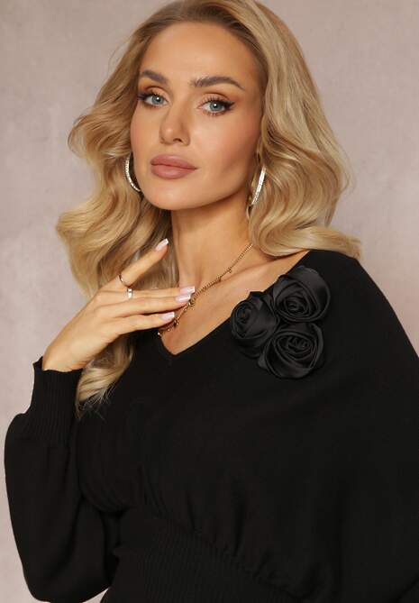 Rochie Neagră Conică Mini cu Mânecă Liliac și Aplicație Floare Gliorra 5