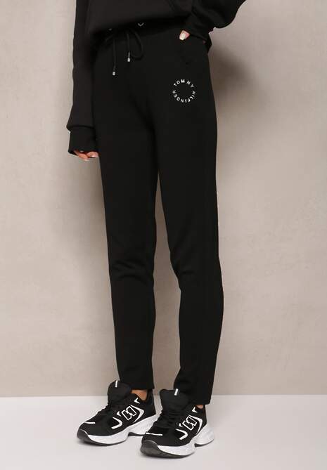 Negru Pantaloni sport din bumbac cu elastic în talie și șnur cu inscripție decorativă Rissa 4