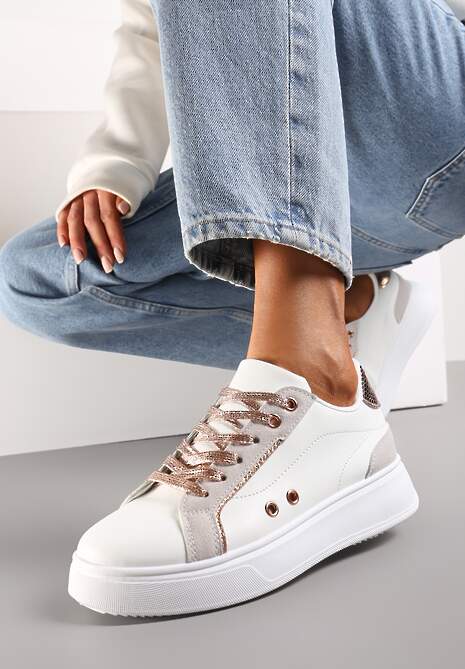 Biało-Złote Sneakersy z Metalicznymi Wstawkami na Grubej Podeszwie Amoone