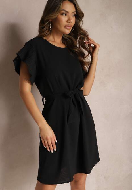 Czarna Mini Sukienka Rozkloszowana ze Zdobionym Rękawem i Materiałowym Paskiem Ajemia