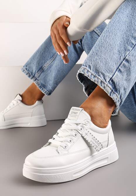 Białe Sznurowane Sneakersy z Imitacji Skóry z Ozdobnym Napisem Osiaie