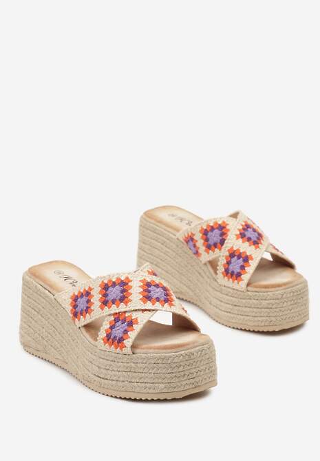 Papuci bej-violet în stil boho pe platformă cu toc și împletitură 5